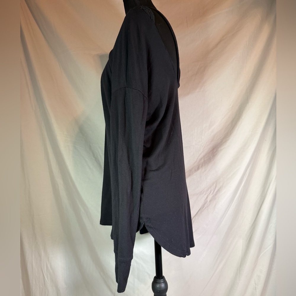 Athleta Bactrack Strappy Back Sweatshirt – Black 🖤‎ - Picture 3 of 8